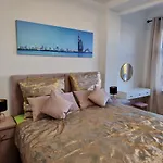 Apartment Tante Emma Dubai